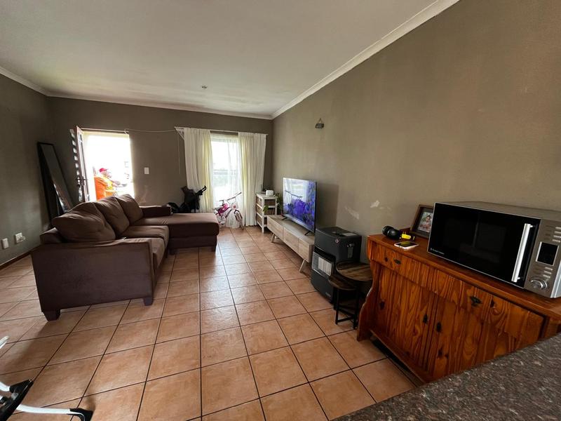 2 Bedroom Property for Sale in Guldenland Western Cape